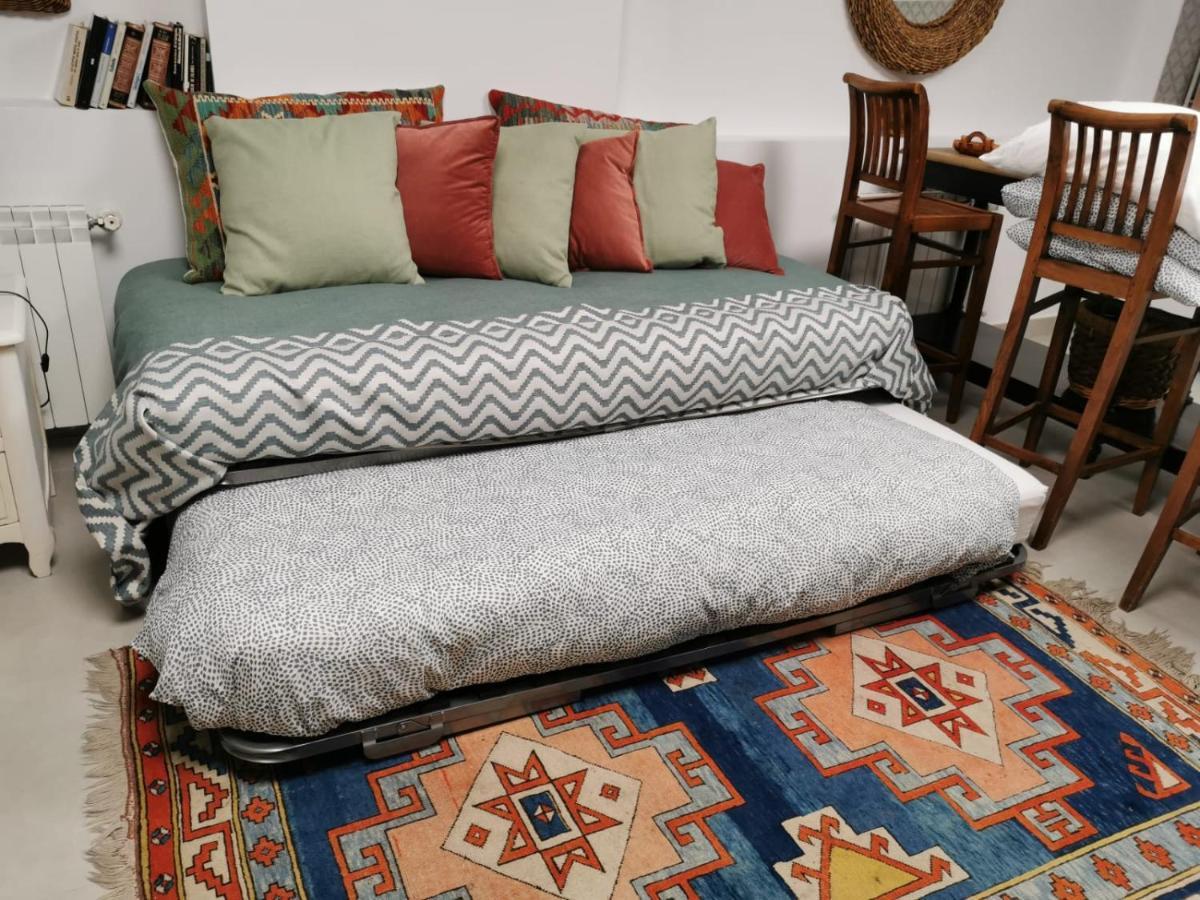 Loft In Beautiful 19Th Century House, Madrid